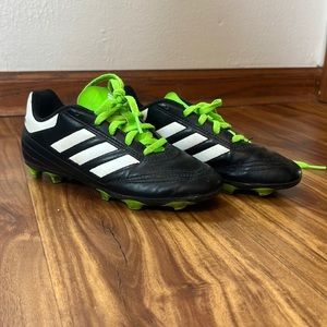Boys soccer cleats